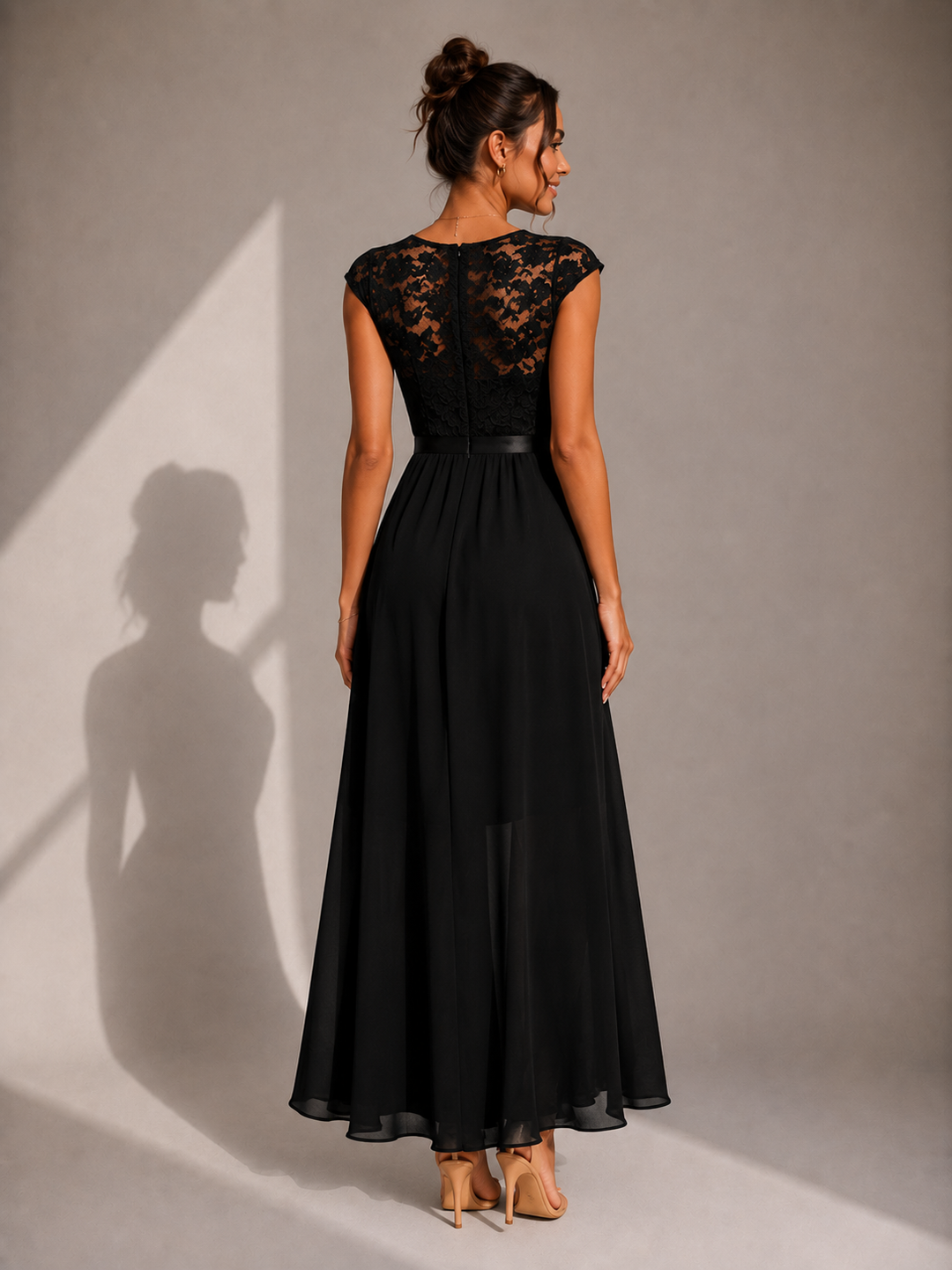 Klaudia | Elegantní Krajková Maxi Šaty