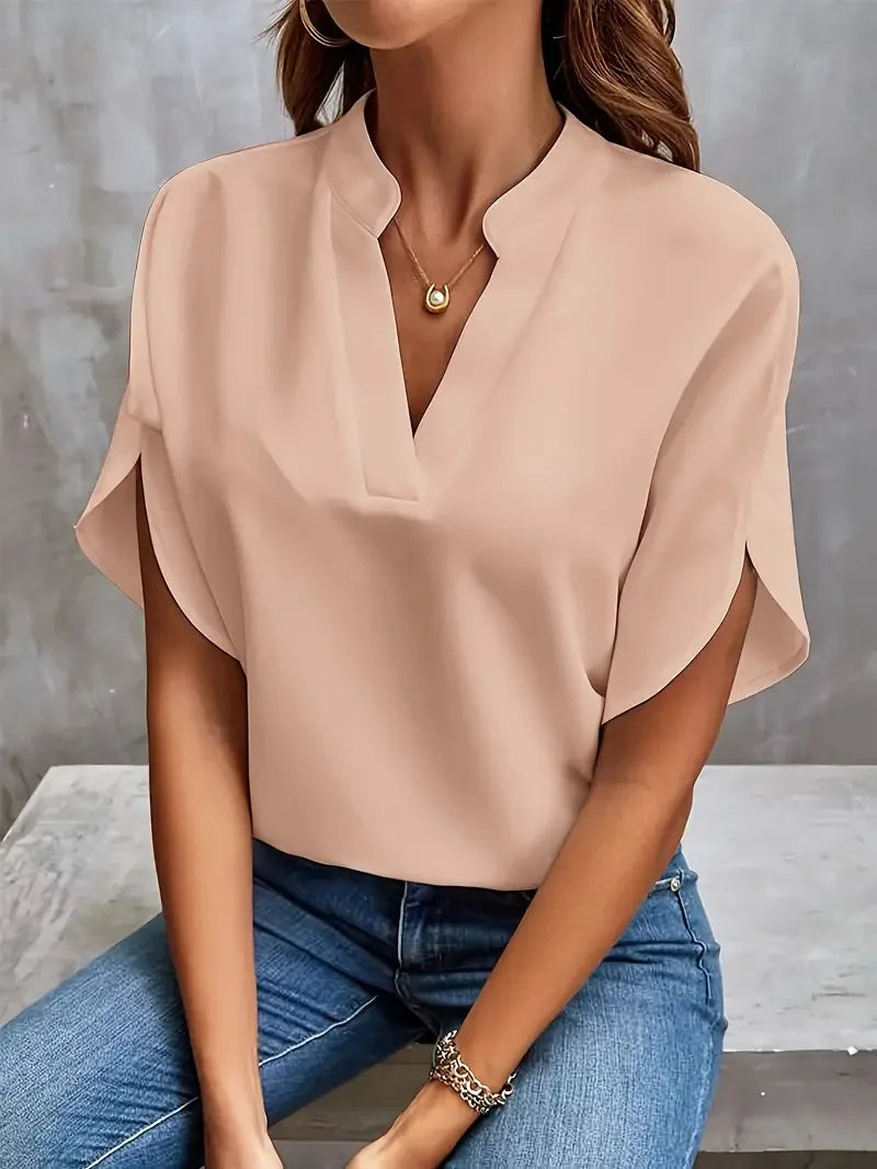 MAGDA - MĚKKÁ ELEGANTNÍ BLŮZKA S V- DEKOLTEM