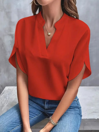MAGDA - MĚKKÁ ELEGANTNÍ BLŮZKA S V- DEKOLTEM